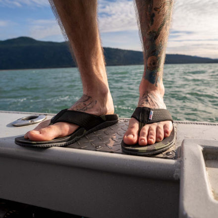 Xtratuf on sale flip flops
