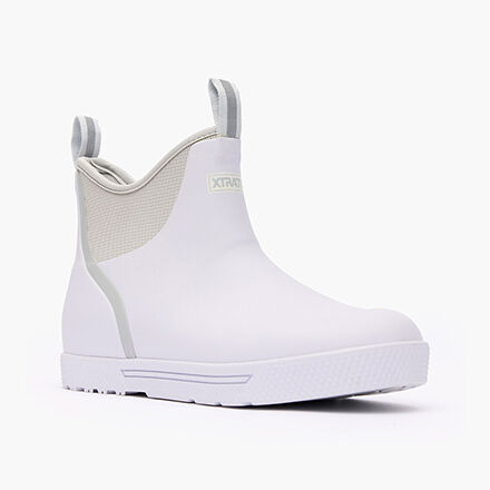 Wide deck boots hot sale