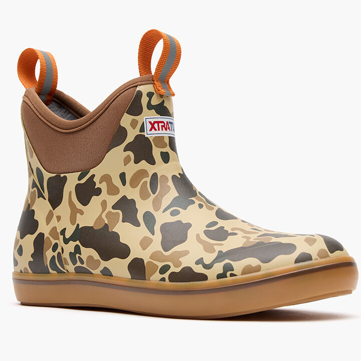 Womens camo duck boots discount