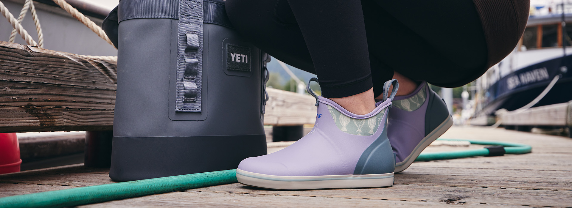 Xtratuf yeti white hotsell